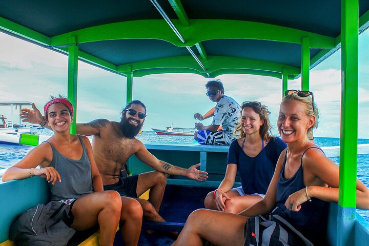 Gili Trawangan Snorkeling with Turtle, BBQ, and Beach Massage