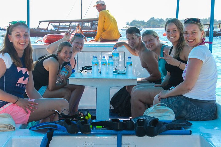 Gili Trawangan Snorkeling with Turtle, BBQ, and Beach Massage