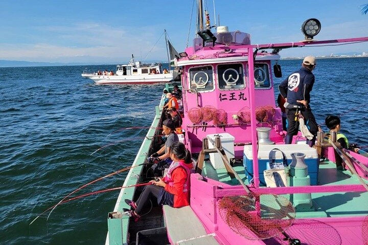 A Sea Fishing Experience in the Ocean Closest to Overseas