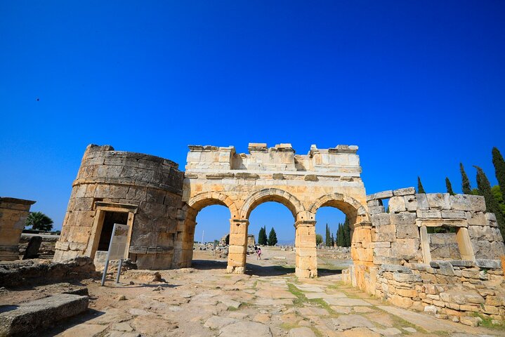 Semi-Private Tour to Pamukkale, Hierapolis, Laodicea with Lunch