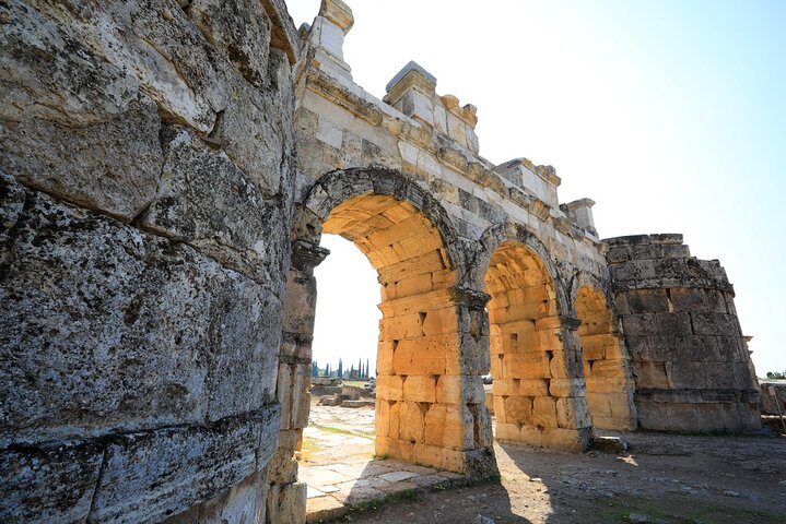 Semi-Private Tour to Pamukkale, Hierapolis, Laodicea with Lunch