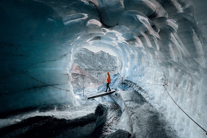 Katla Volcano Ice Cave - Super Jeep Tour from Vik