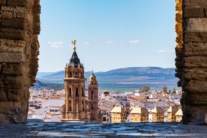 Private tour Historic Center of Antequera with Alcazaba