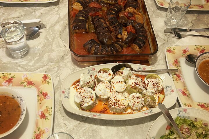 Authentic Home Cooking Class in Gaziantep with Local Family