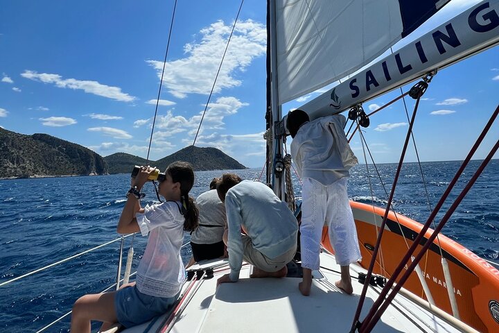 Nafplio Private Sailing Half-Day Cruise with Local Snacks