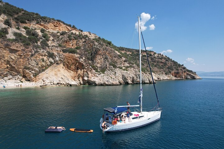 Nafplio Private Sailing Half-Day Cruise with Local Snacks