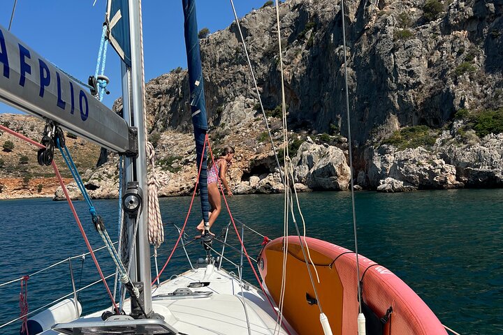 Nafplio Private Sailing Half-Day Cruise with Local Snacks