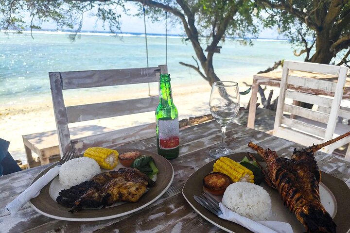 Gili Trawangan Snorkeling with Turtle, BBQ, and Beach Massage