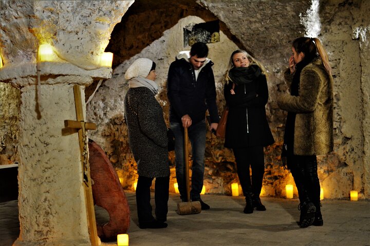 Prague Old Town, Medieval Underground and Dungeon Historical Tour