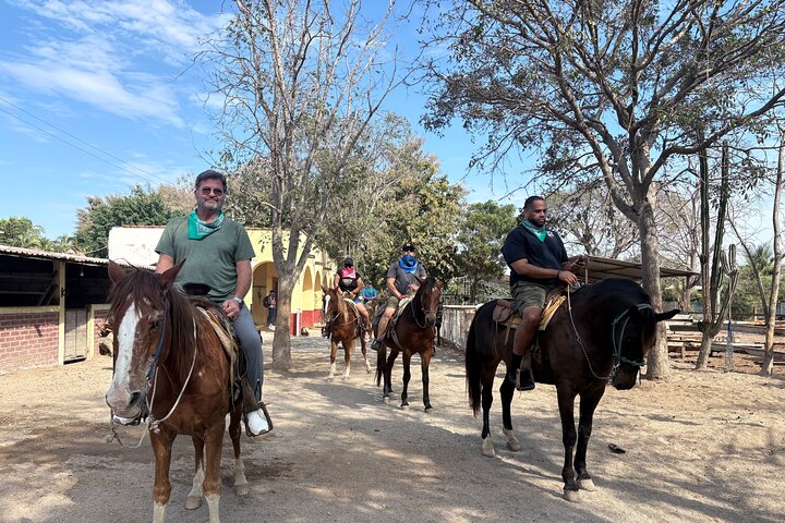 Horseback Riding: Tequila Tasting, BBQ & Margaritas