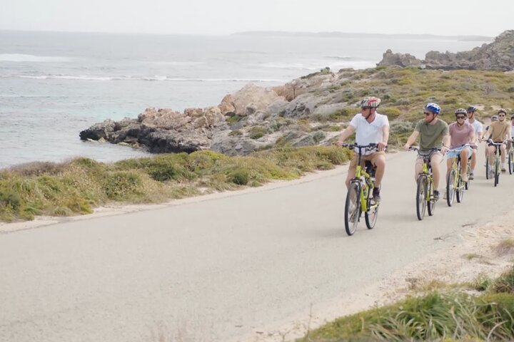 PUBLIC TOUR > Wadjemup Tour Rottnest Island E Bike Adventure