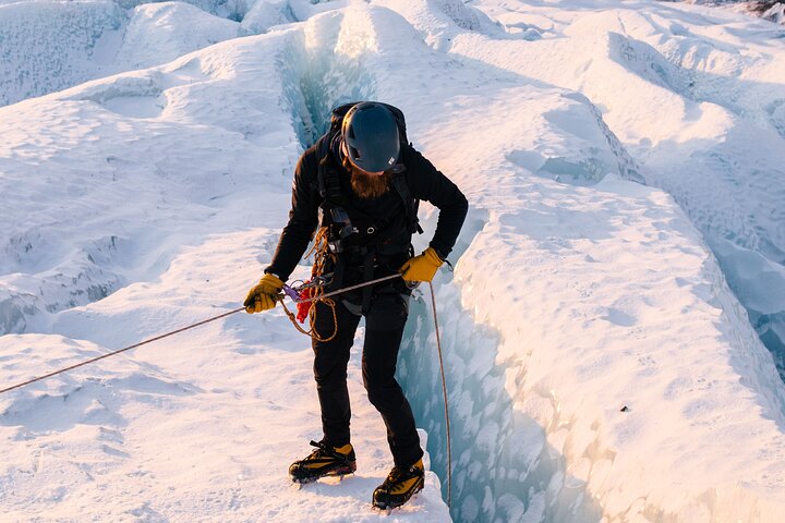 Glacier Xtreme: Vatnajökull Ice Climbing + Hike from Skaftafell