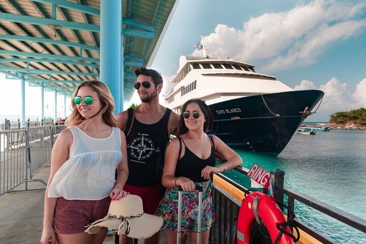 Culebra Snorkel with Turtles & Flamenco Beach Adventure by Ferry
