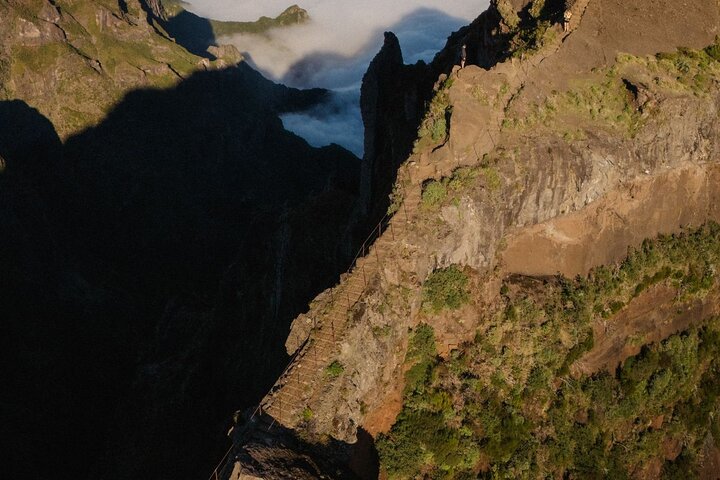 PR1 Sunrise Pico do Arieiro Self-Guided Hiking Transfer