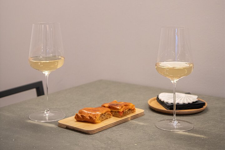 Wine and gastronomic experience in the Old City of A Coruña