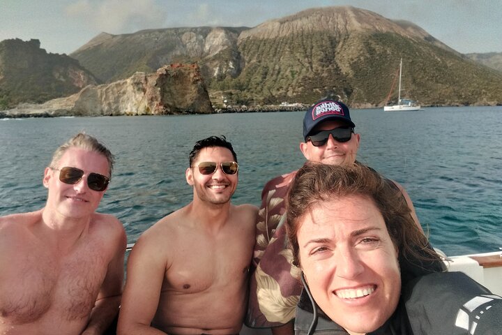 Volcano Island Private Boat Tour from Lipari/Volcano 4/8h