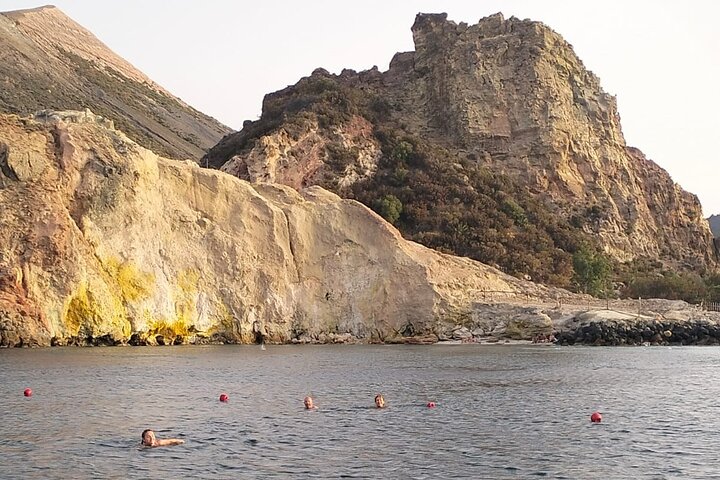 Volcano Island Private Boat Tour from Lipari/Volcano 4/8h