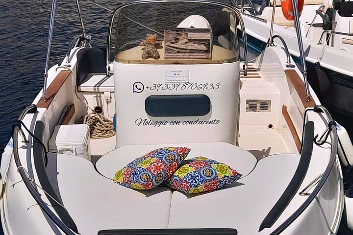 Volcano Island Private Boat Tour from Lipari/Volcano 4/8h