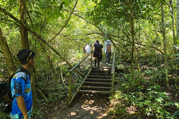 Island Hopping, Hike & Snorkel Semporna Tun Sakaran Marine Park