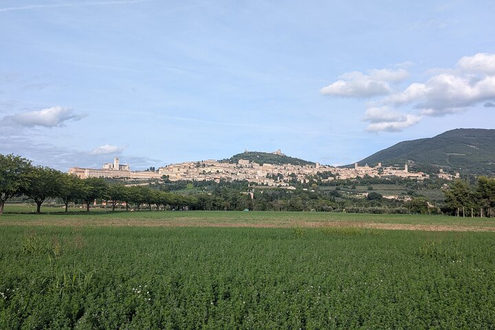 In the Footsteps of Francesco E Bike Tour from Perugia to Assisi