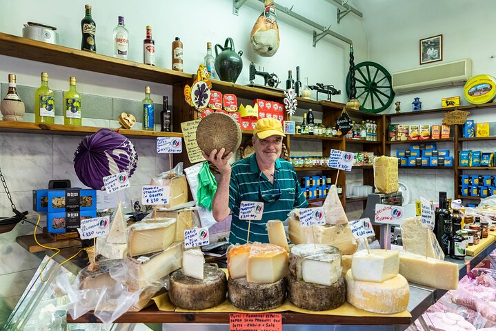 Winner 2026 Florence Sunset Food & Wine Tour by Eating Europe