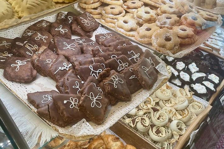 Cagliari: A Full Meal Sardinian Food Tour with Do Eat Better