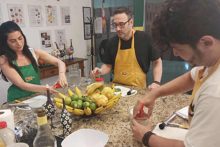 4h Cooking Class in São Paulo with 9 Recipes & Bottomless Drinks