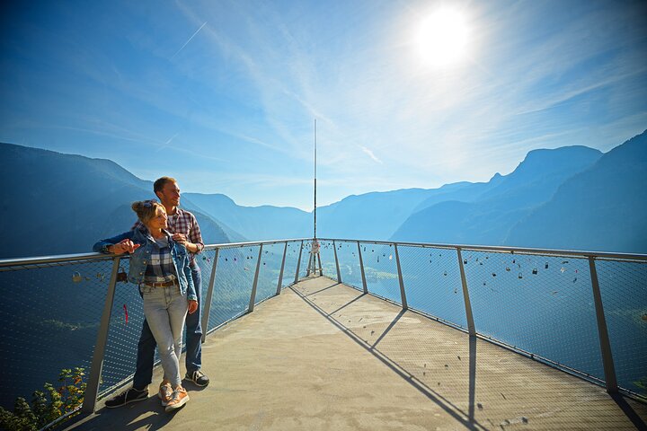Salzburg Super Saver: Hallstatt & Original Sound of Music Tour