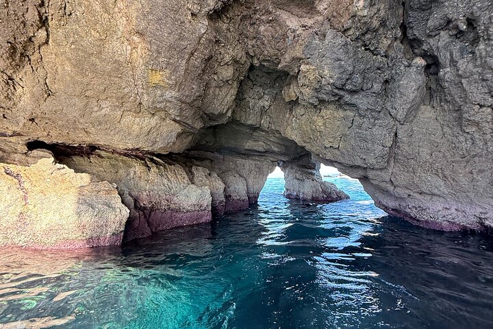 Tropea and Capo Vaticano Boat Tour with Bath Stops