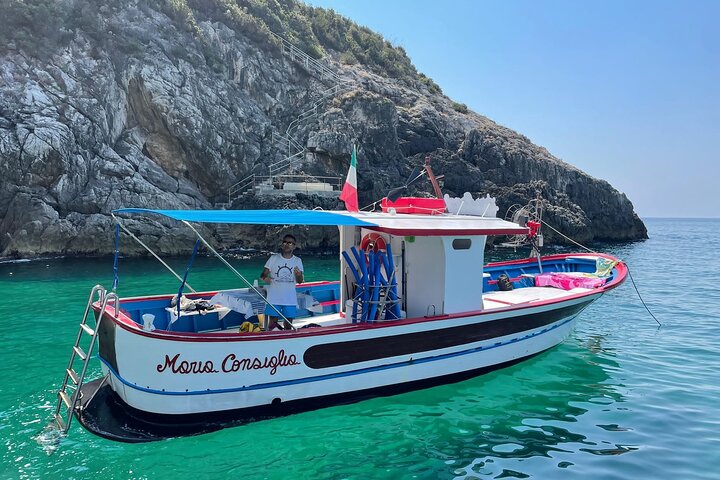 Tour the Caves of the Corsairs Private