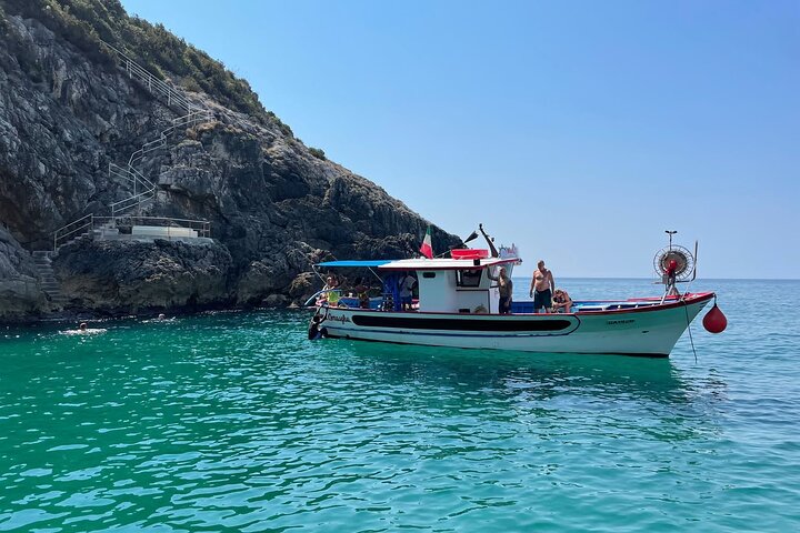 Tour the Caves of the Corsairs Private