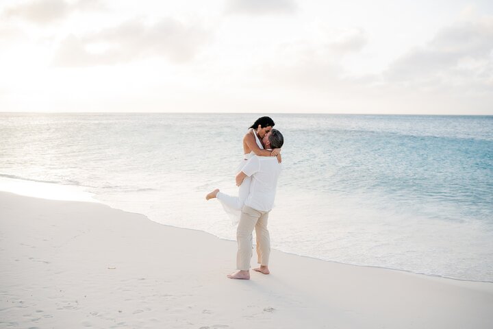 Private Vacation Photoshoot with Photographer in Virginia Beach