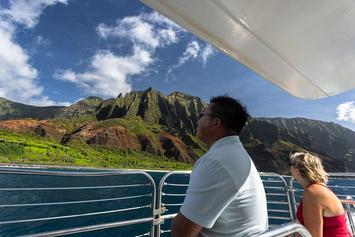 Kauai: Deluxe Na Pali Snorkel Cruise aboard Lucky Lady