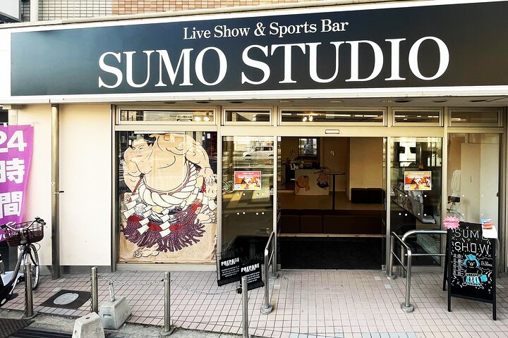 Osaka Sumo Experience with Live Show and Audience Challenge