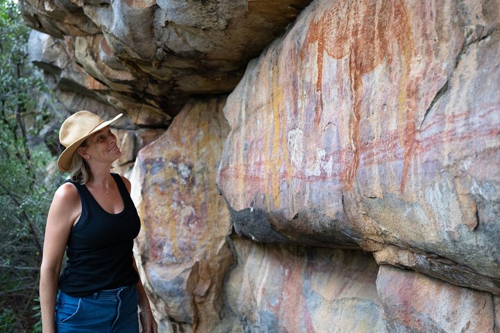 Nitmiluk Heli Art Adventure Scenic Flight and Aboriginal Art Tour