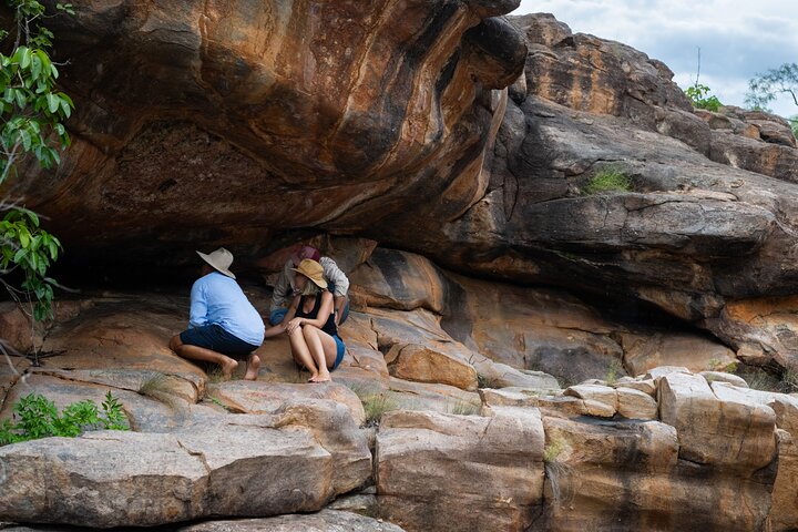 Nitmiluk Heli Art Adventure Scenic Flight and Aboriginal Art Tour