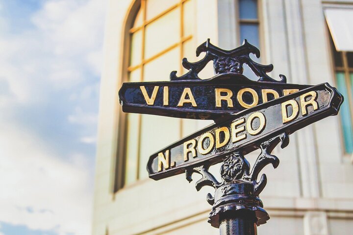 Los Angeles Private Tour with Pickup and Drop-Off for up to 8