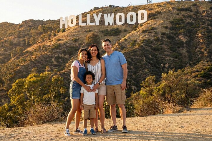 Los Angeles Private Tour with Pickup and Drop-Off for up to 8