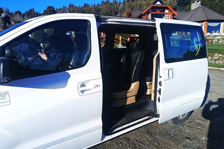 Private transfer from Villa La Angostura to Bariloche Airport