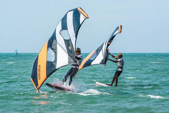 1 Hour Windsurf and SUP Surf Experience in Hua Hin