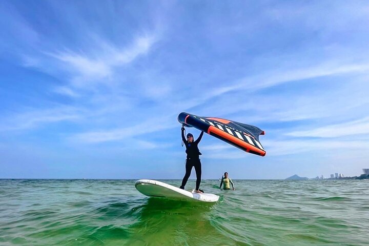 1 Hour Windsurf and SUP Surf Experience in Hua Hin