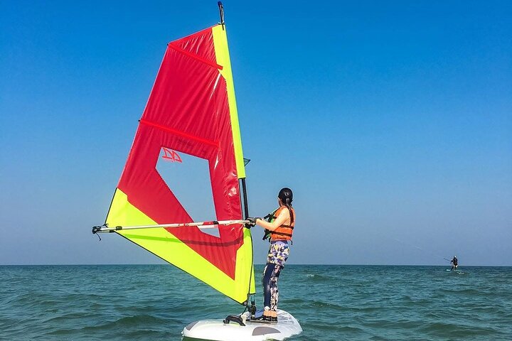 1 Hour Windsurf and SUP Surf Experience in Hua Hin
