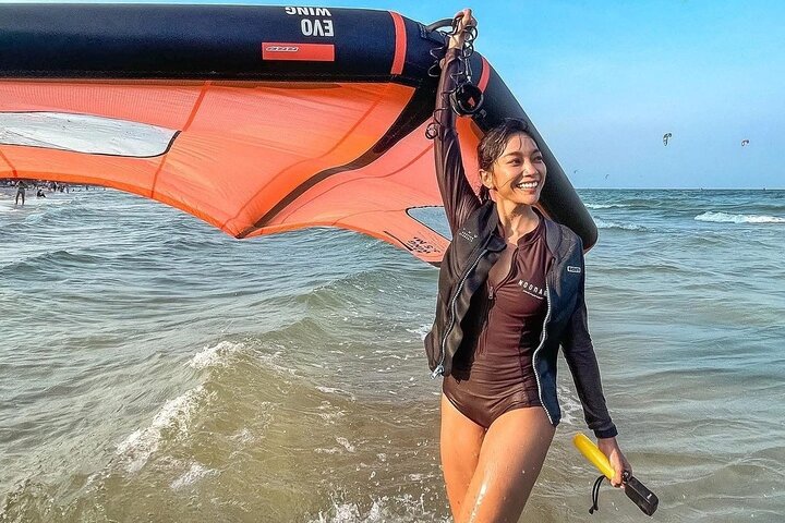 1 Hour Windsurf and SUP Surf Experience in Hua Hin