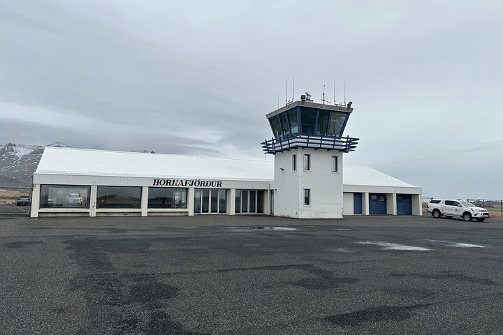 Hofn Airport to Fosshotel Glacier Lagoon Private Transfer One Way