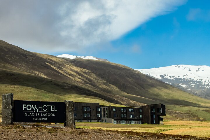 Hofn Airport to Fosshotel Glacier Lagoon Private Transfer One Way