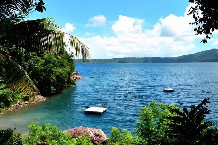 Explore 3 Volcanoes in One Day "Mombacho+Apoyo+Masaya"