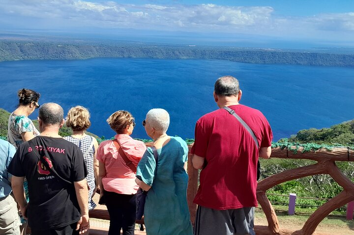 Explore 3 Volcanoes in One Day "Mombacho+Apoyo+Masaya"