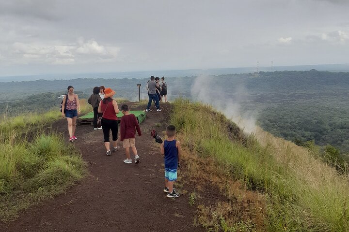 Explore 3 Volcanoes in One Day "Mombacho+Apoyo+Masaya"