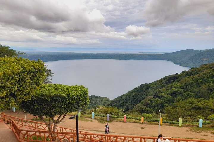 Explore 3 Volcanoes in One Day "Mombacho+Apoyo+Masaya"