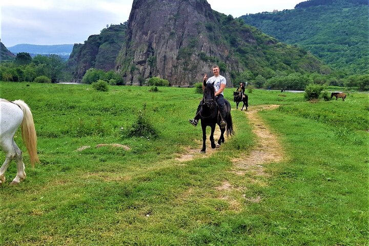 Horse Riding Tour Across the Dzoraget Canyon